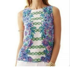 Lilly Pulitzer Size S Silk Iona Shell Resort White Crossed Lions pattern. EUC